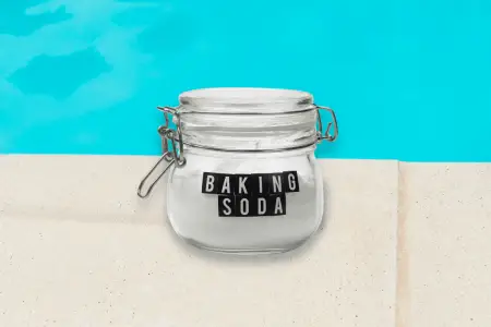pool-and-baking-soda